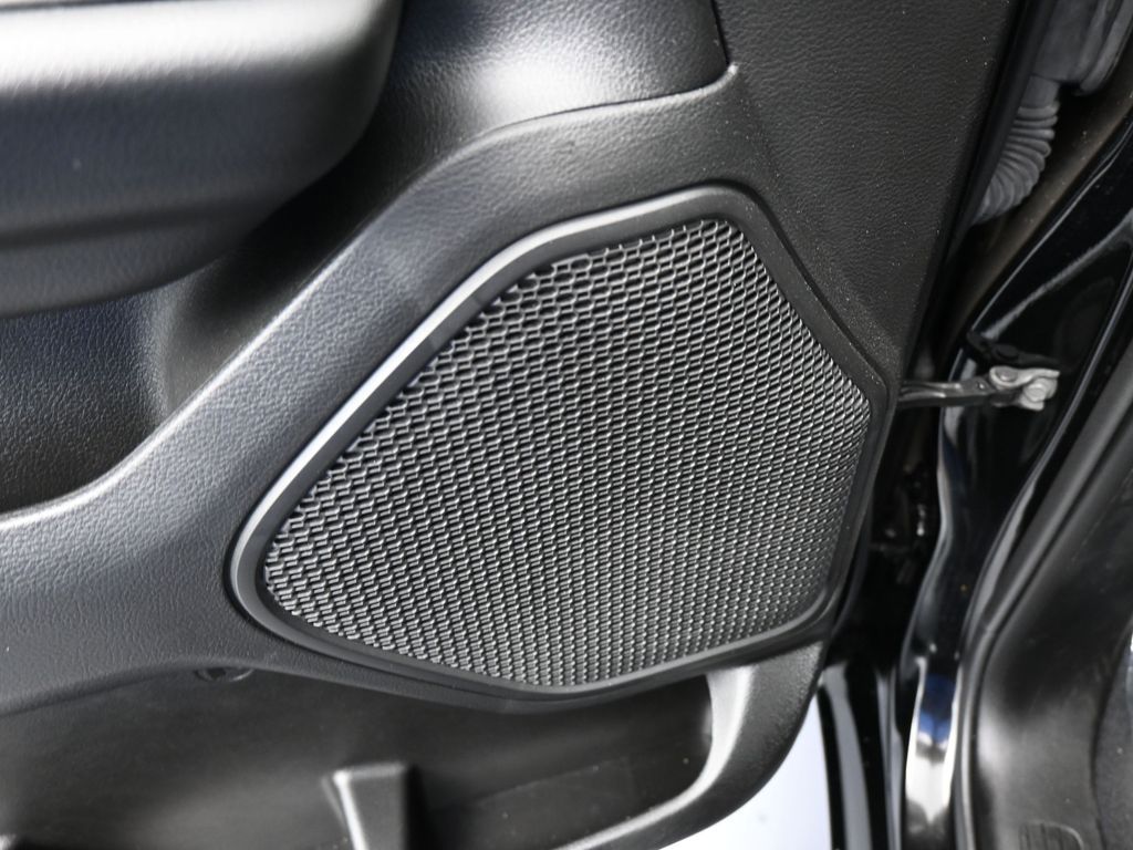 Used 2025 Diamond Black Crystal Pearlcoat Ram Big Horn/Lone Star image 14