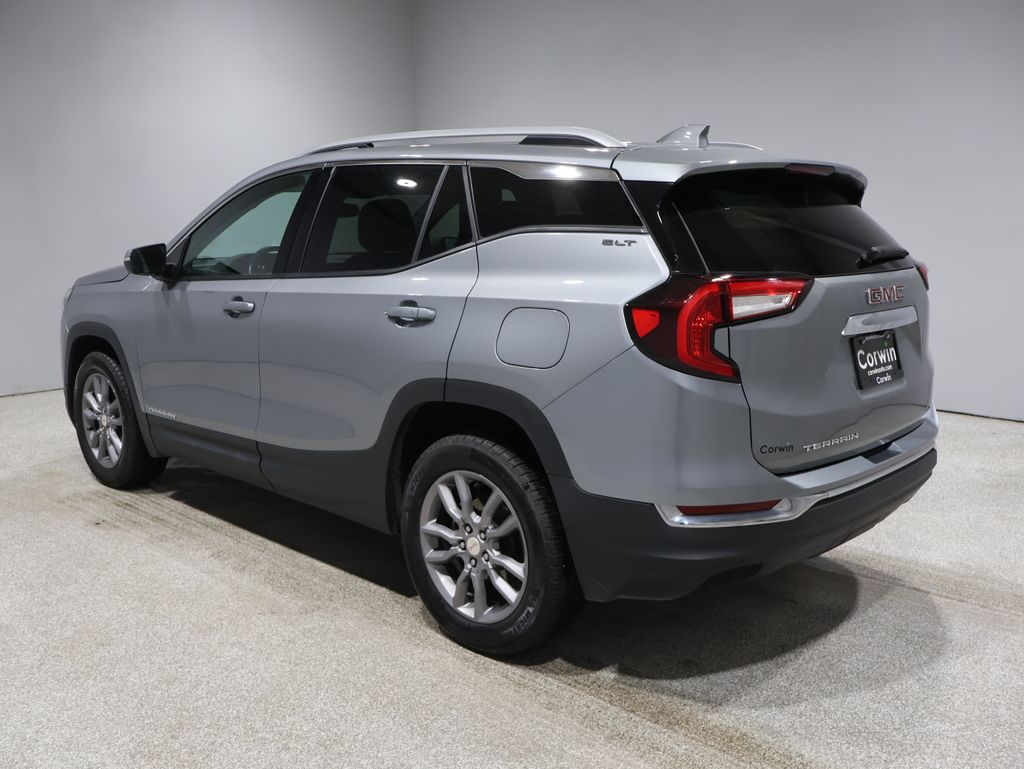 View vehicle photo 4