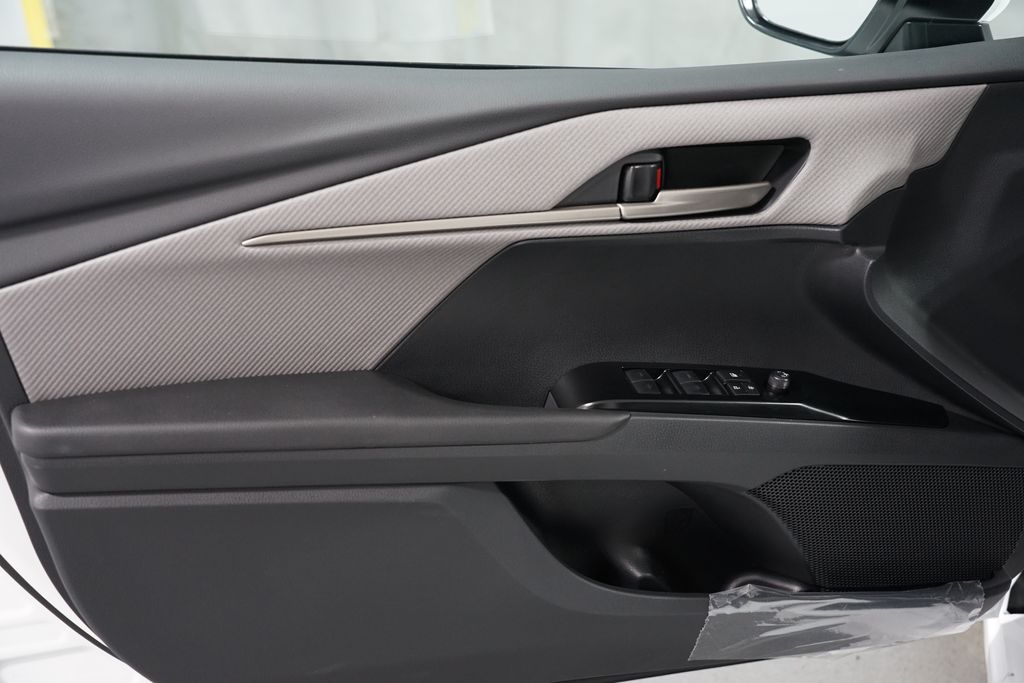 Thumbnail: 2026 Toyota Camry - 31