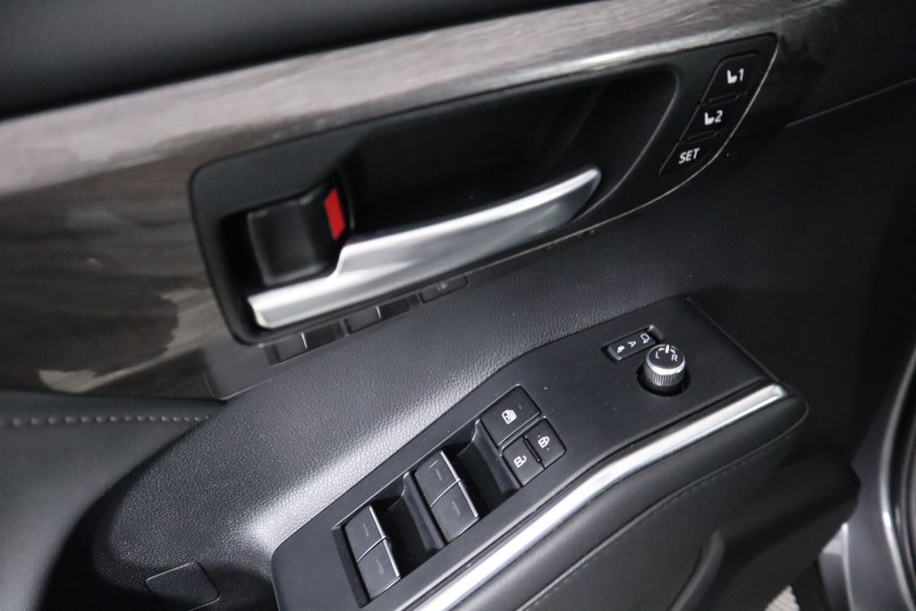 2024 Toyota Highlander Limited 23