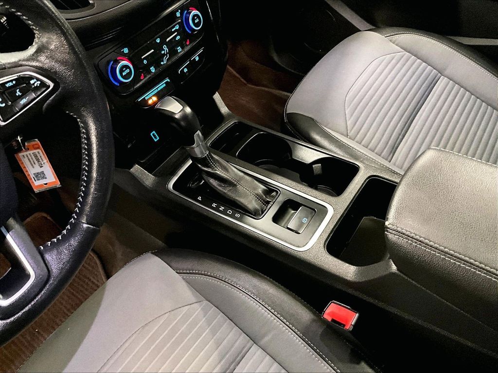 2018 Ford Escape — photo 21