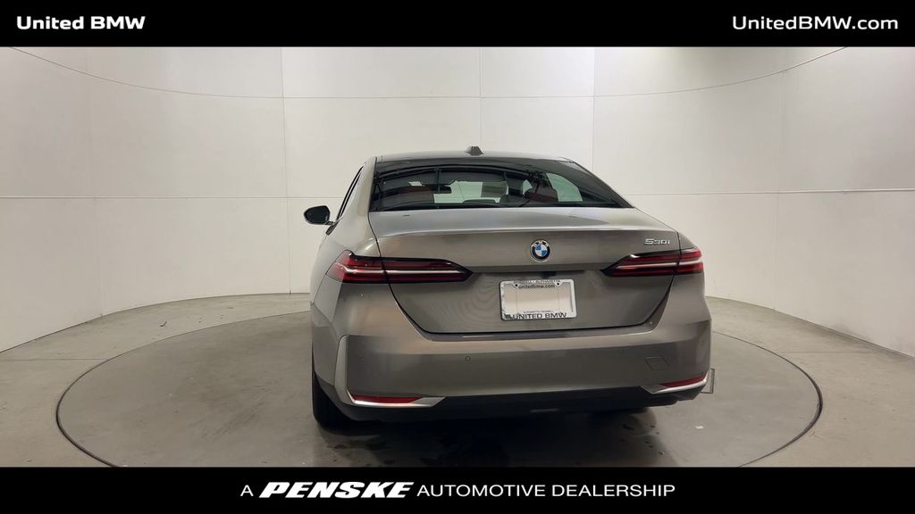 Thumbnail: 2025 BMW 5 Series - 7