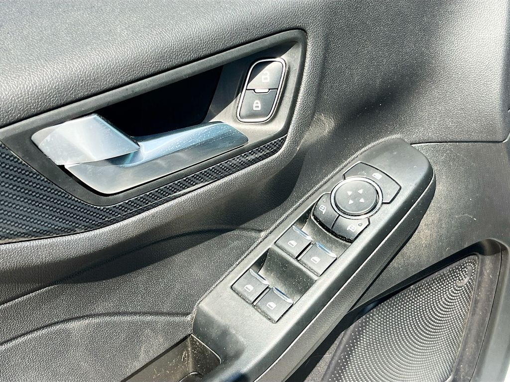 Used 2025 Silver Ford ST-Line image 17