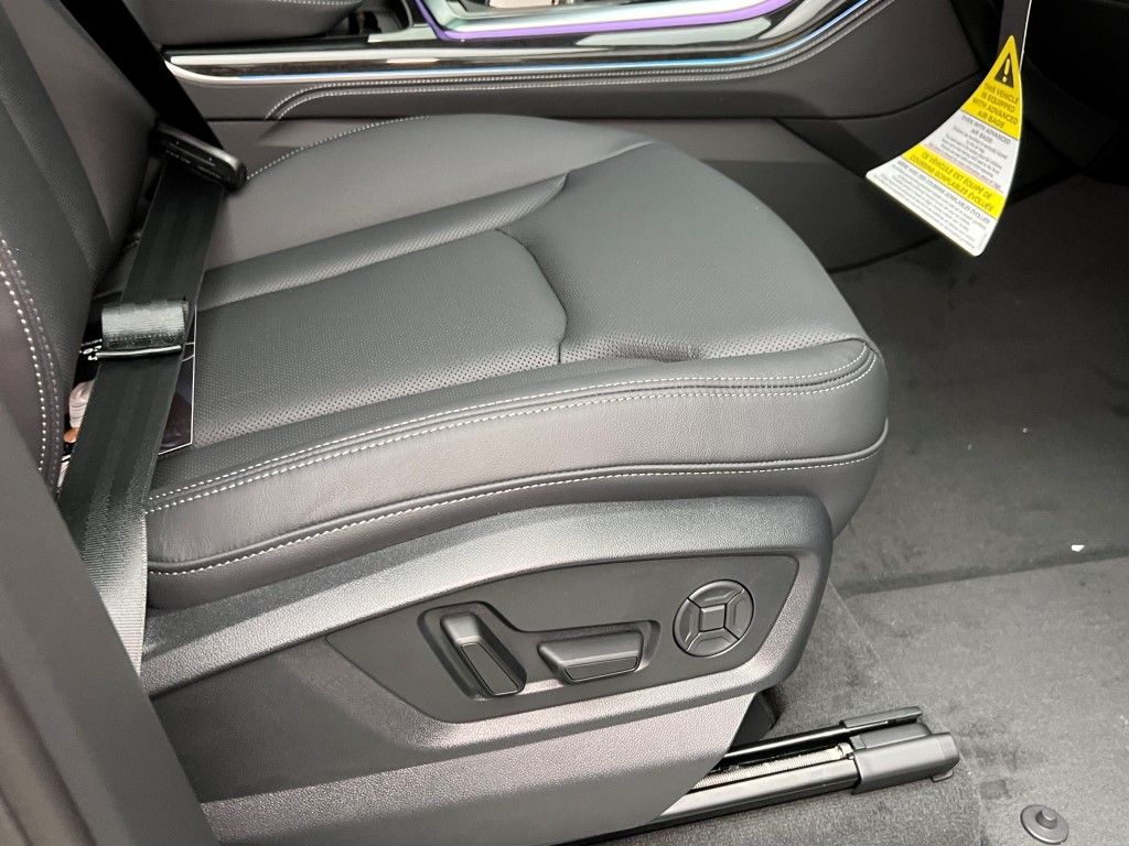 Thumbnail: 2026 Audi Q7 - 16