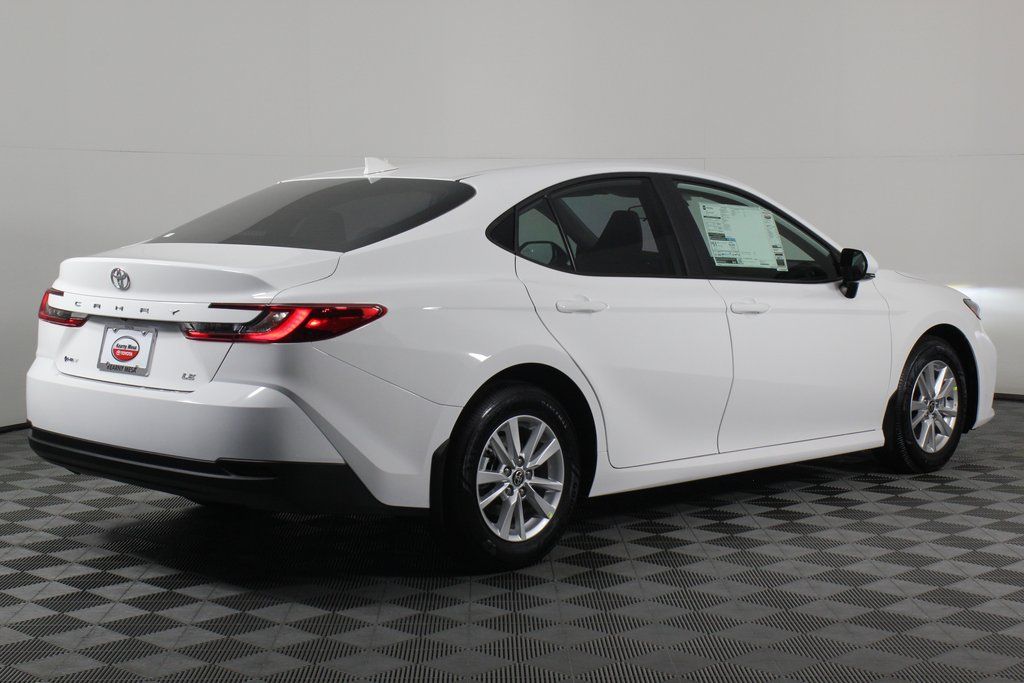 2025 Toyota Camry LE 2