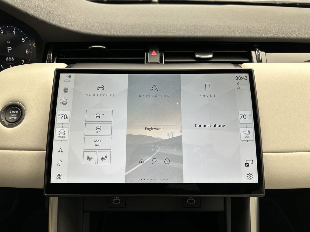 Thumbnail: 2024 Land Rover Discovery Sport - 18