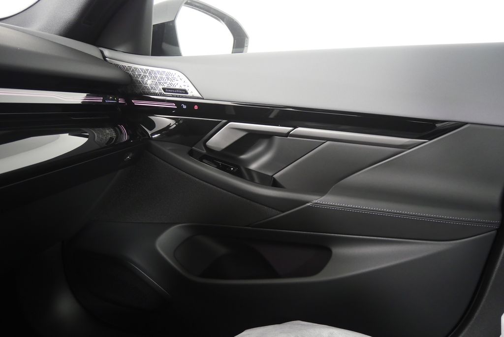 Thumbnail: 2026 BMW 5 Series - 26