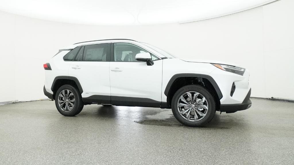 Thumbnail: 2025 Toyota RAV4 - 3