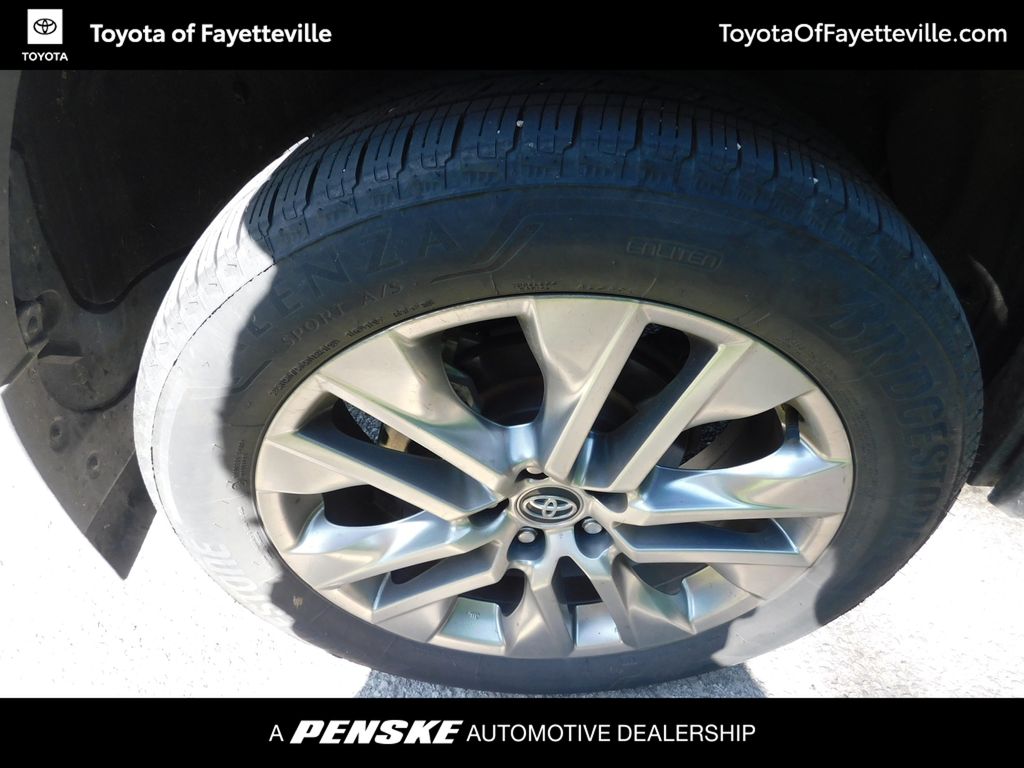 Thumbnail: 2021 Toyota RAV4 - 8
