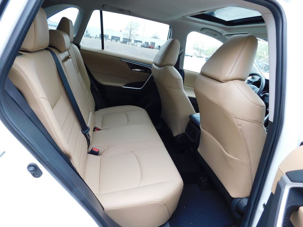 Thumbnail: 2024 Toyota RAV4 - 5