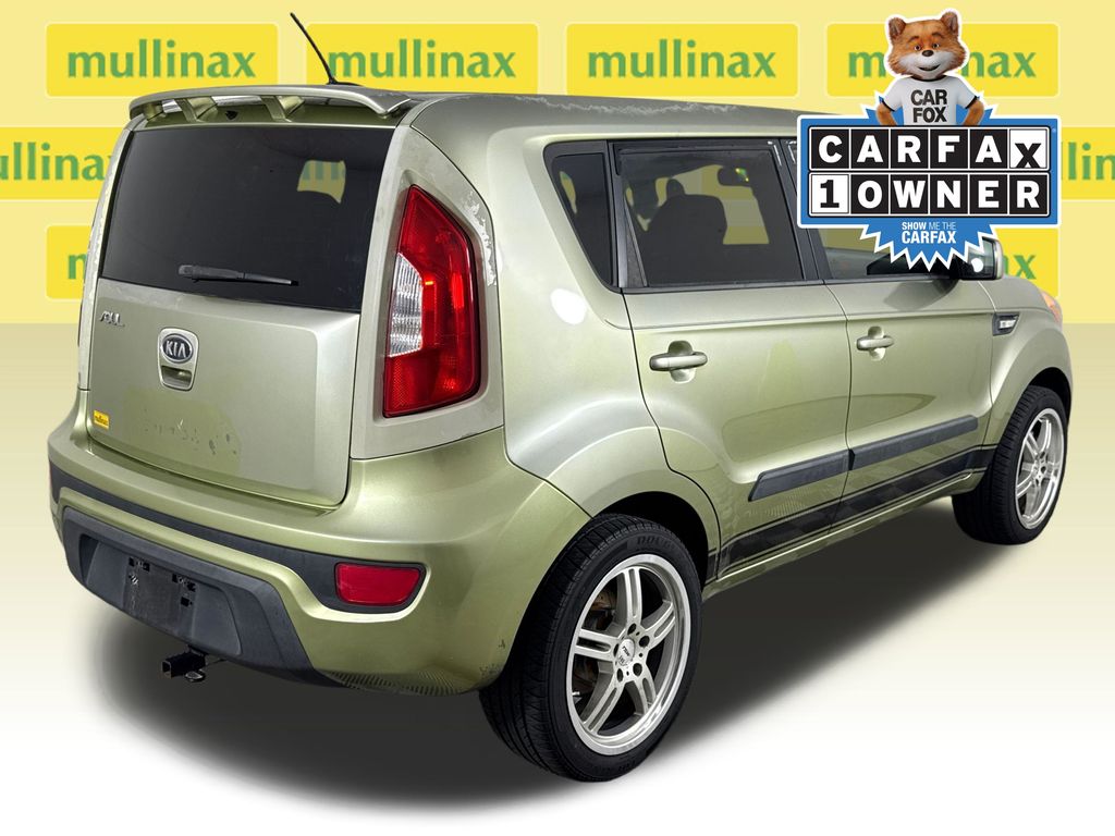 Used 2012 Green Kia Base image 5