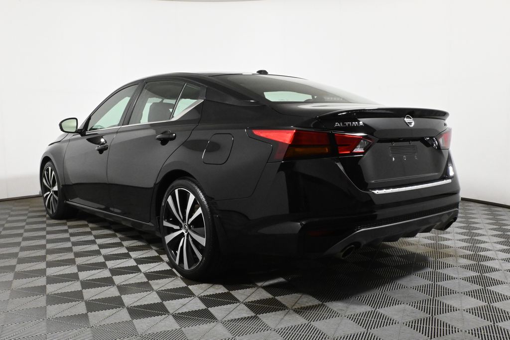 Thumbnail: 2019 Nissan Altima - 6