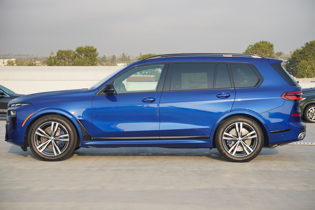 Thumbnail: 2025 BMW X7 - 4