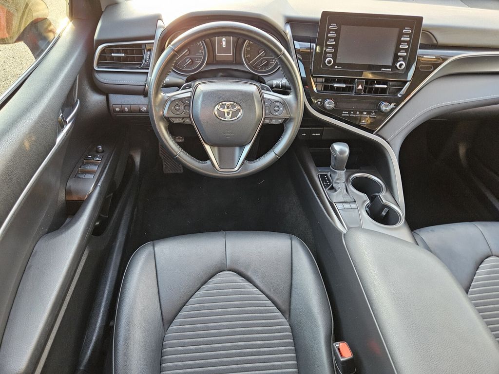 2023 Toyota Camry SE FWD Sedan
