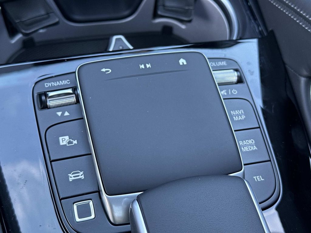 Thumbnail: 2026 Mercedes-Benz GLE - 13