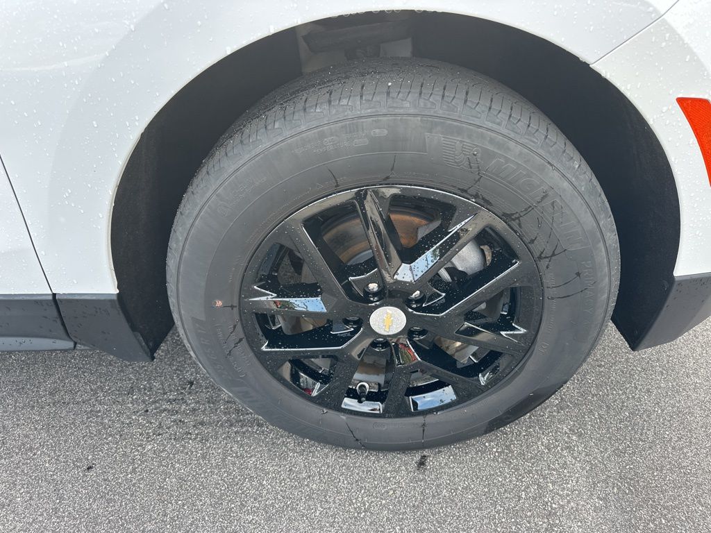 2022 Summit White Chevrolet Equinox LT FWD SUV