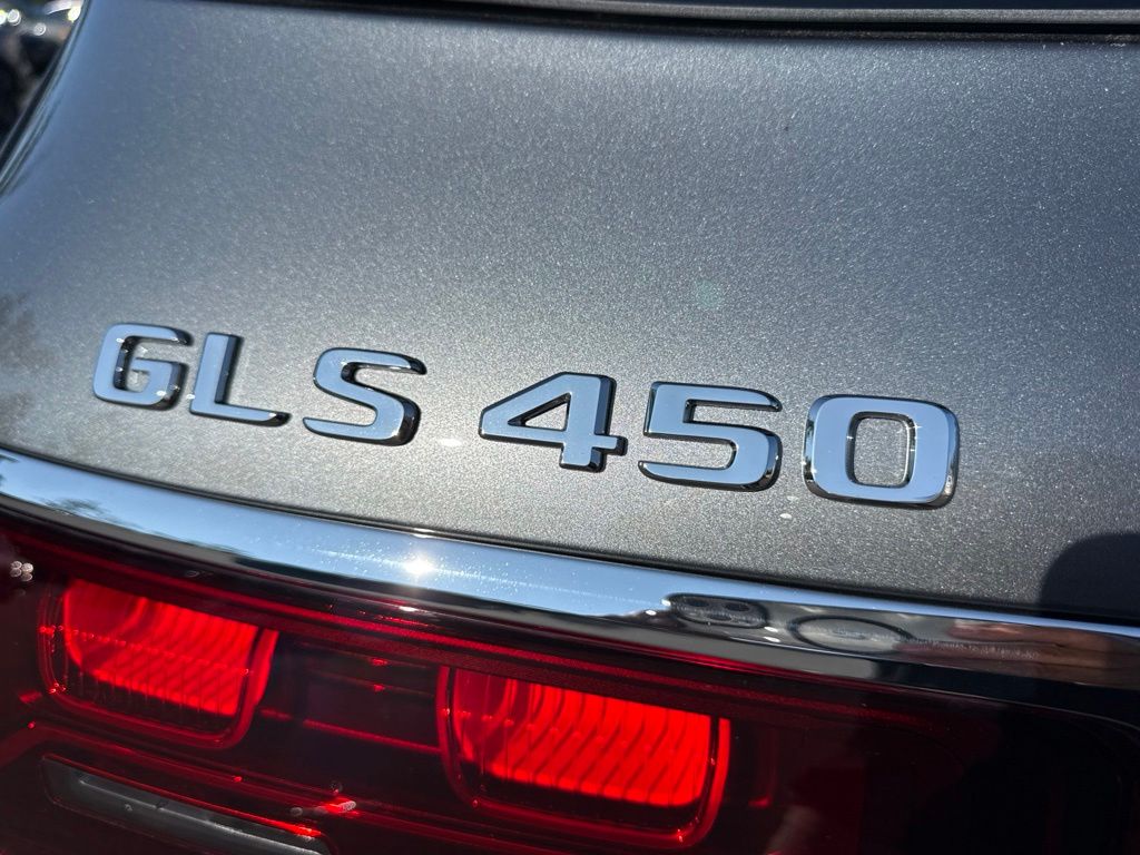 Thumbnail: 2026 Mercedes-Benz GLS - 9
