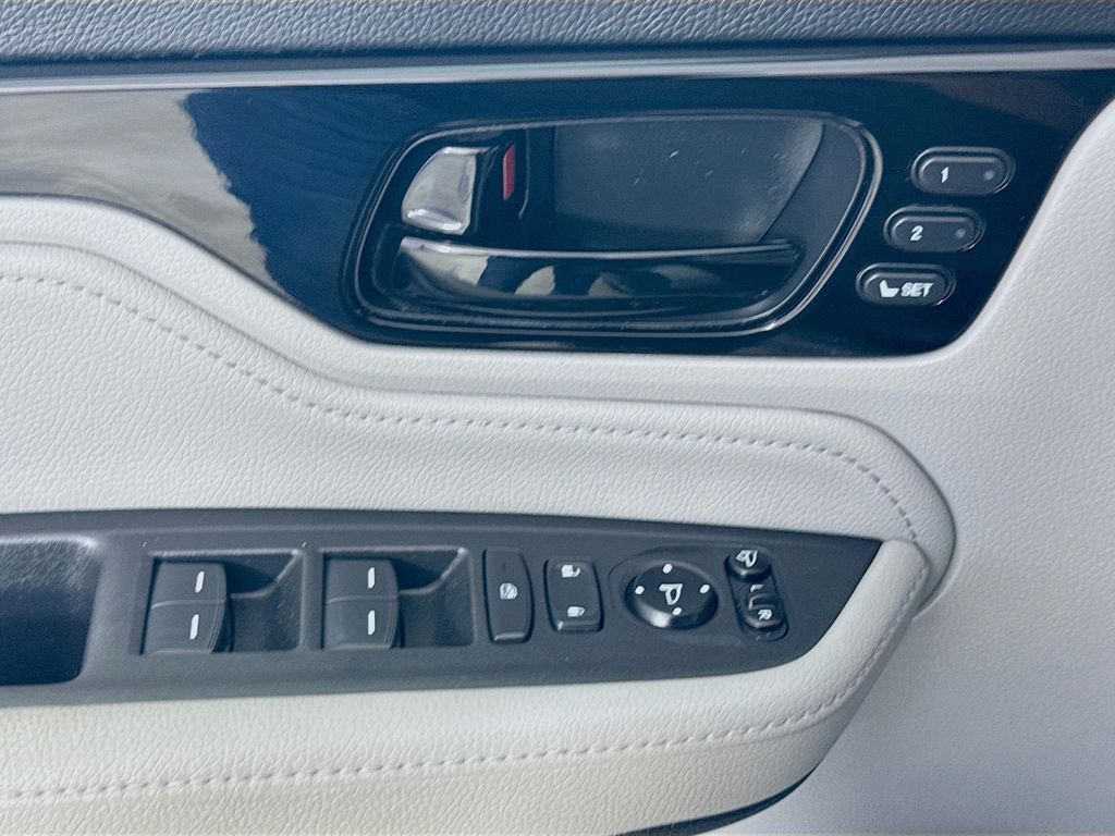 Used Car 2018 Honda Odyssey  Elite For Sale Under $20,000 In Austin, Texas