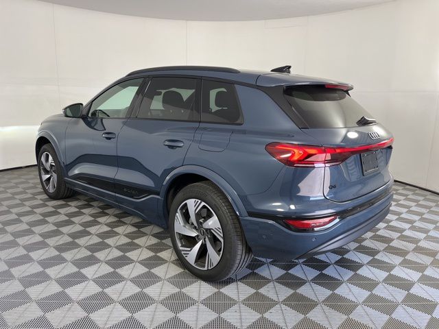 Thumbnail: 2025 Audi Q6 e-tron - 6