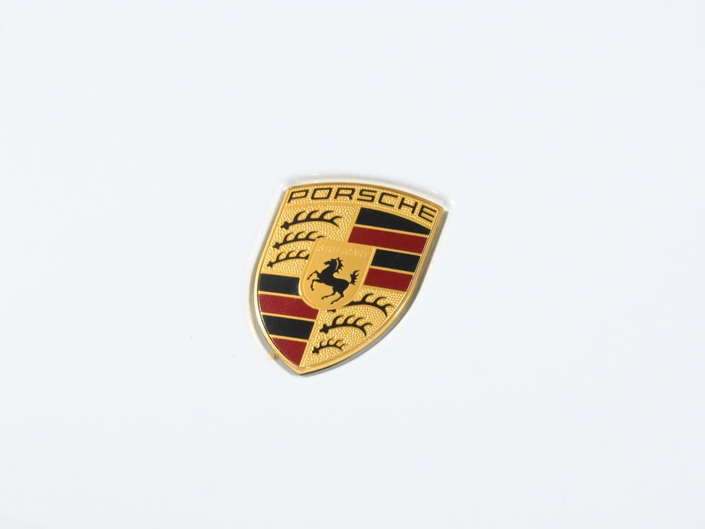 2024 Porsche Macan  11