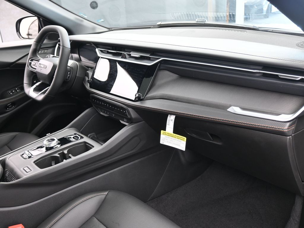 New 2026 Silver Zynith Clearcoat Jeep Overland image 45