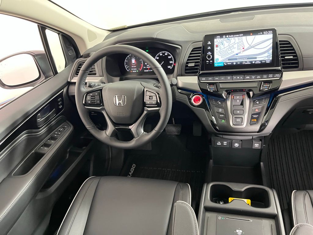 2025 Honda Odyssey Touring 16