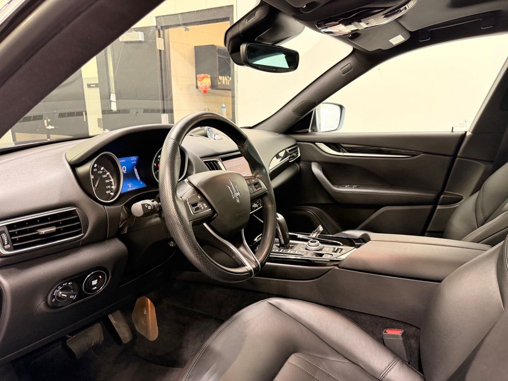 Thumbnail: 2020 Maserati Levante - 11