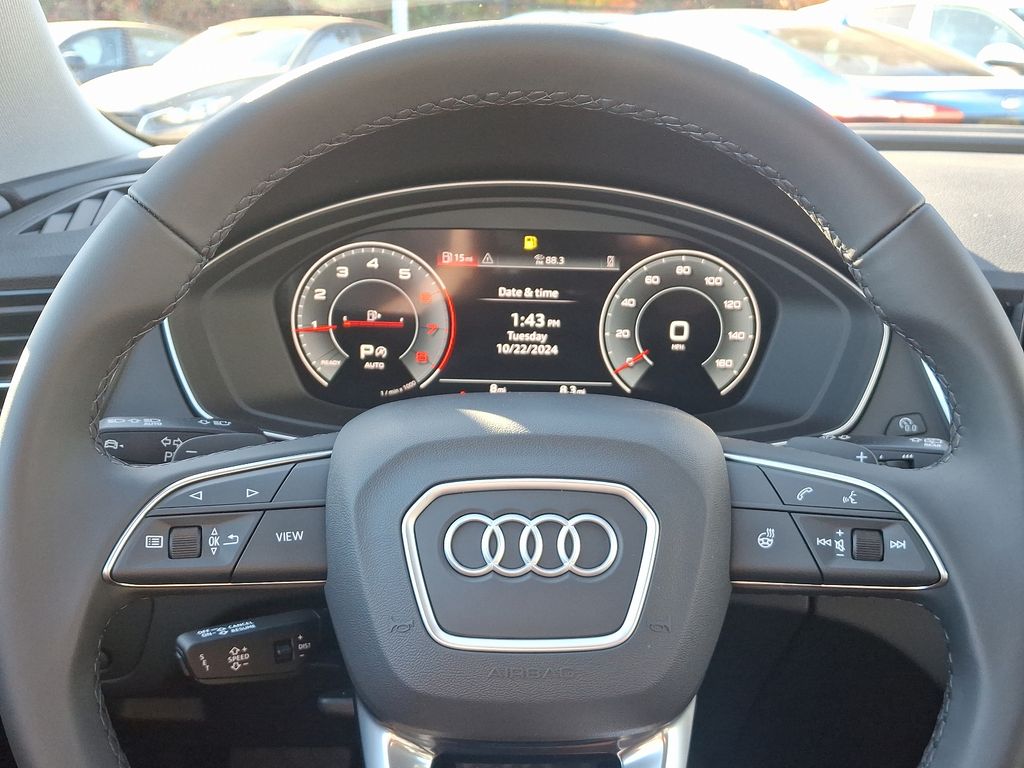 2025 Audi Q5 Premium 9