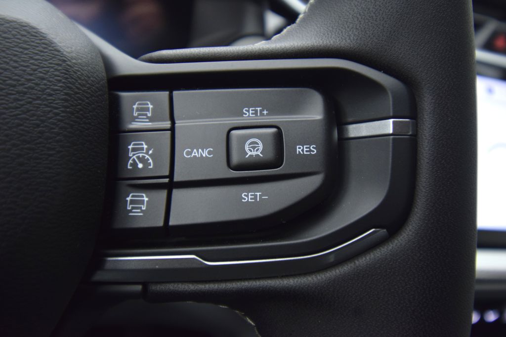 new 2026 Jeep Cherokee car, priced at $42,713