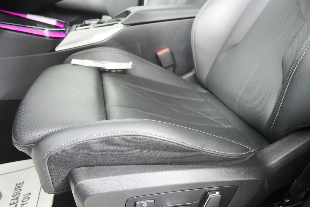 Thumbnail: 2025 BMW X3 - 9