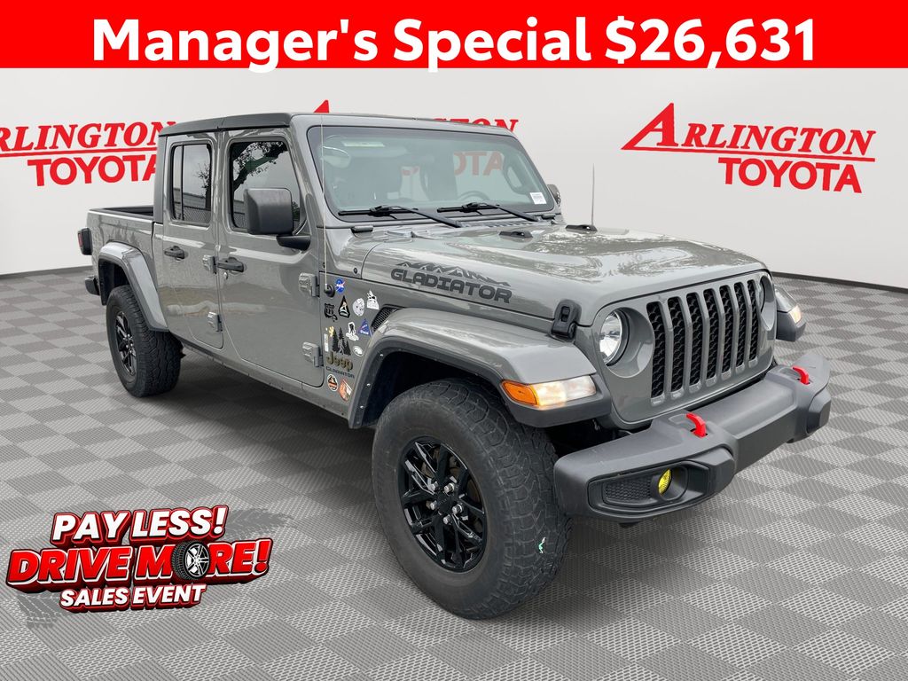 Gray Clearcoat 2021 Jeep Gladiator Pickup Truck Four-Wheel Drive 8-Speed Automatic