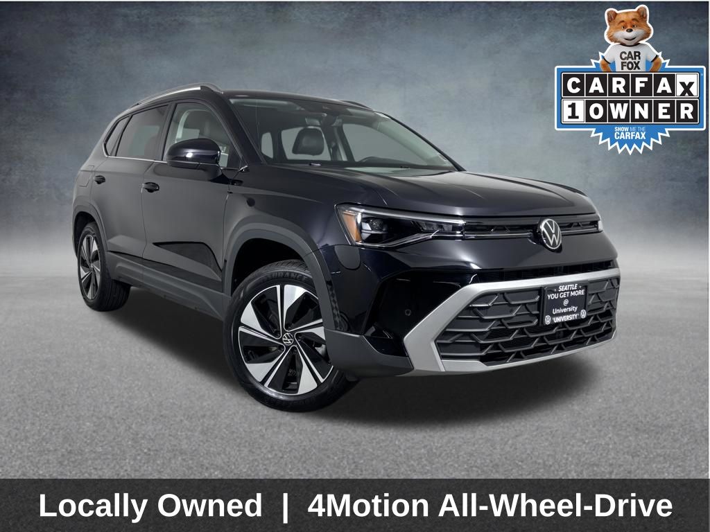 Deep Black Pearl 2025 Volkswagen Taos SE 4Motion SUV / Crossover All-Wheel Drive 8-Speed Automatic