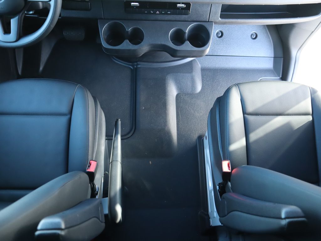 Thumbnail: 2023 Mercedes-Benz Sprinter - 16