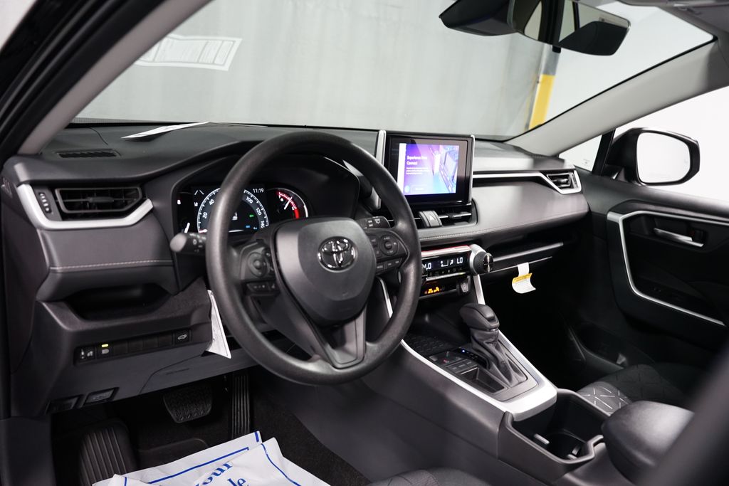 Thumbnail: 2025 Toyota RAV4 - 11