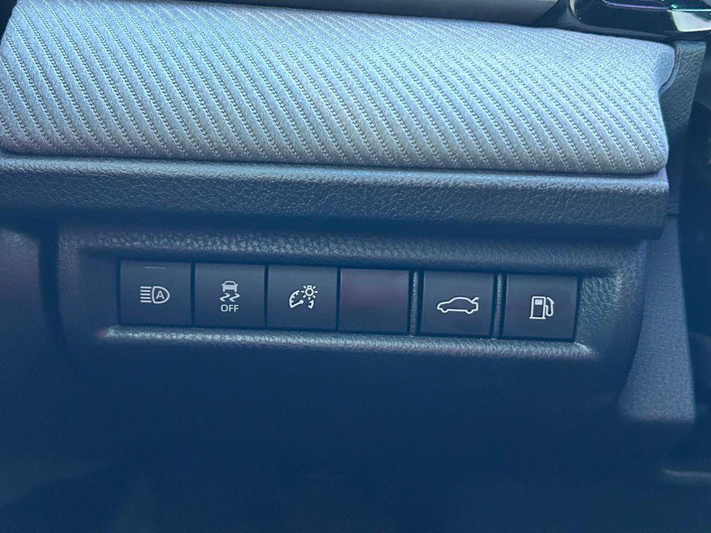 Thumbnail: 2025 Toyota Camry - 17