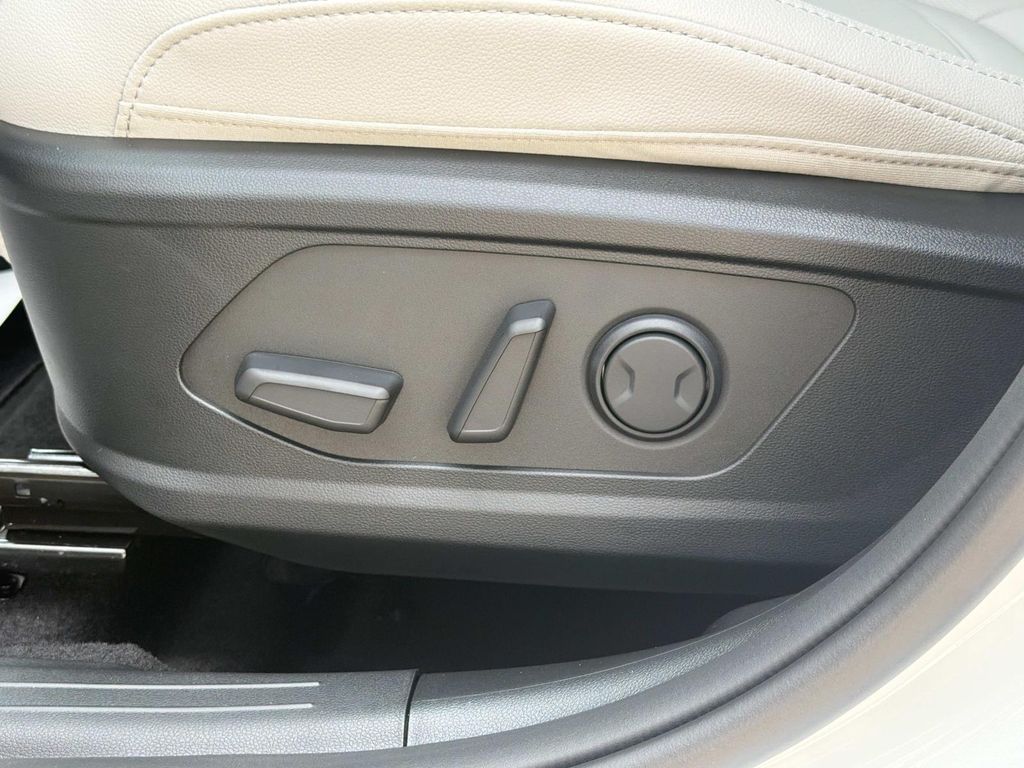 New 2026 White Hyundai SEL image 16
