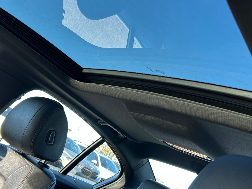 Thumbnail: 2018 BMW 5 Series - 16