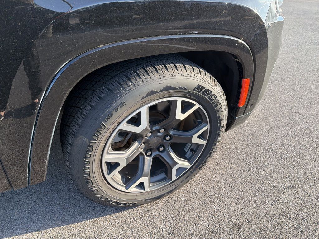 2023 Jeep Wagoneer L