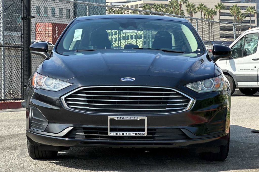 2020 Ford Fusion SE 11