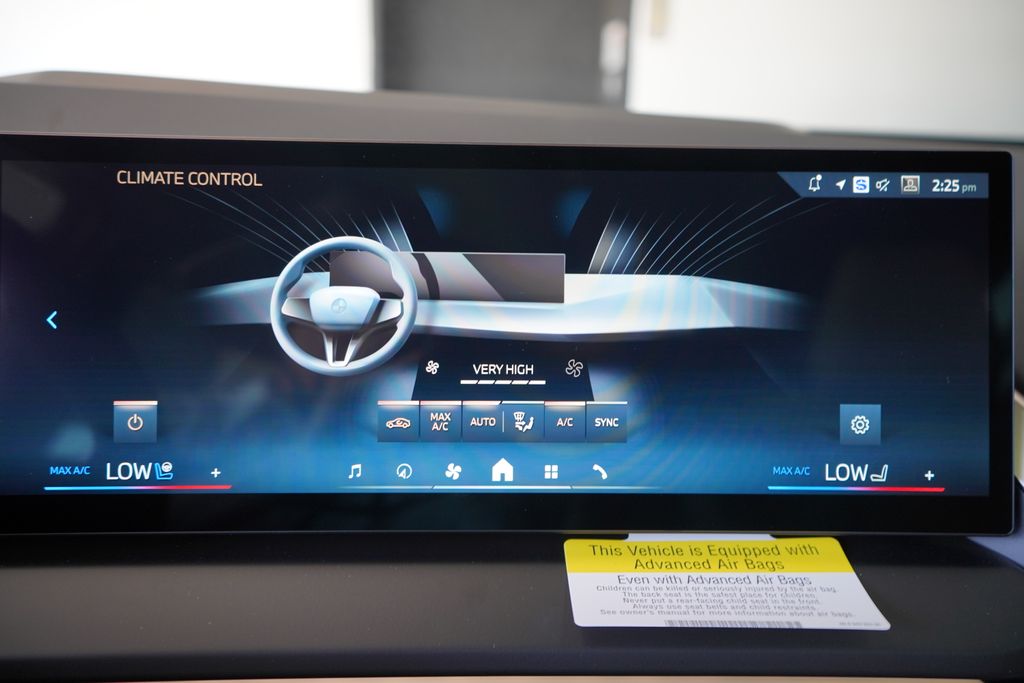 Thumbnail: 2025 BMW X3 - 17