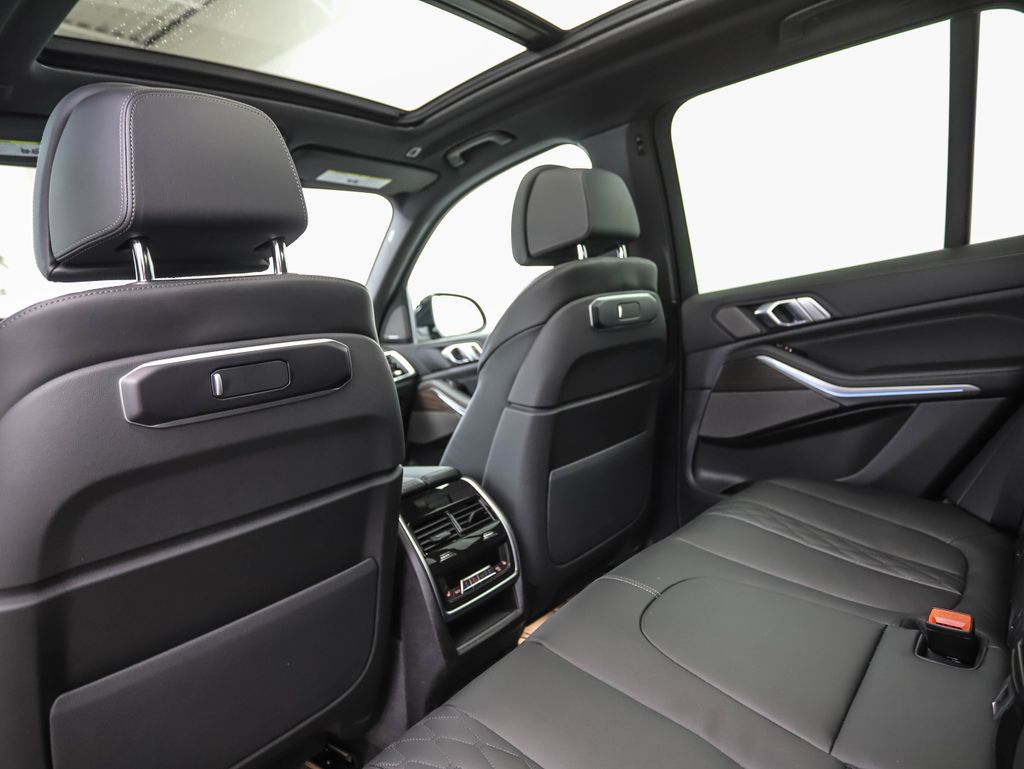 Thumbnail: 2026 BMW X5 - 20