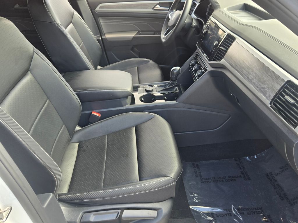 2022 Volkswagen Atlas - $24,100