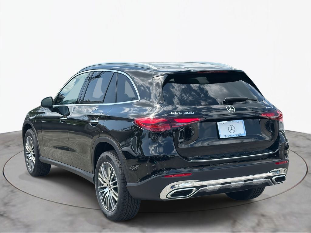 2025 Mercedes-Benz GLC 300 6