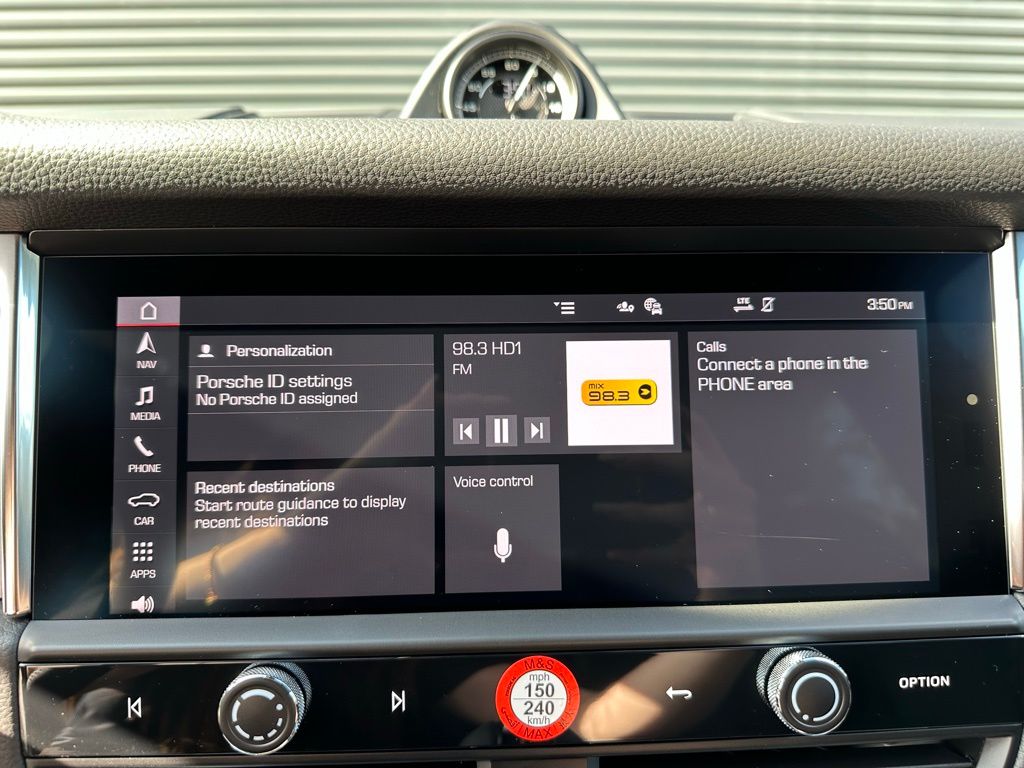 Thumbnail: 2026 Porsche Macan - 29