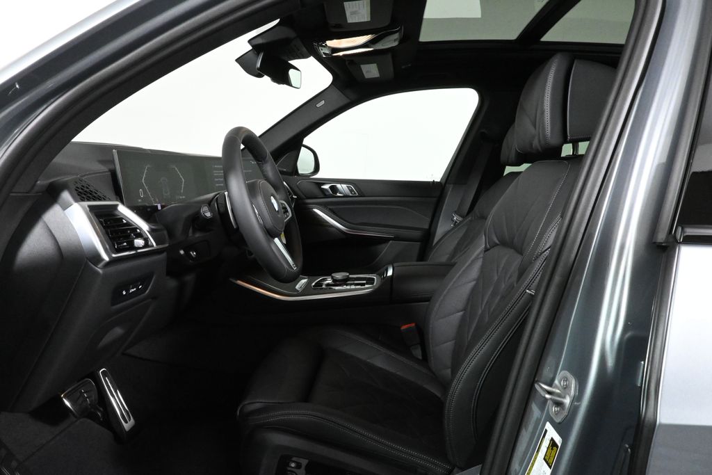 Thumbnail: 2026 BMW X5 - 3