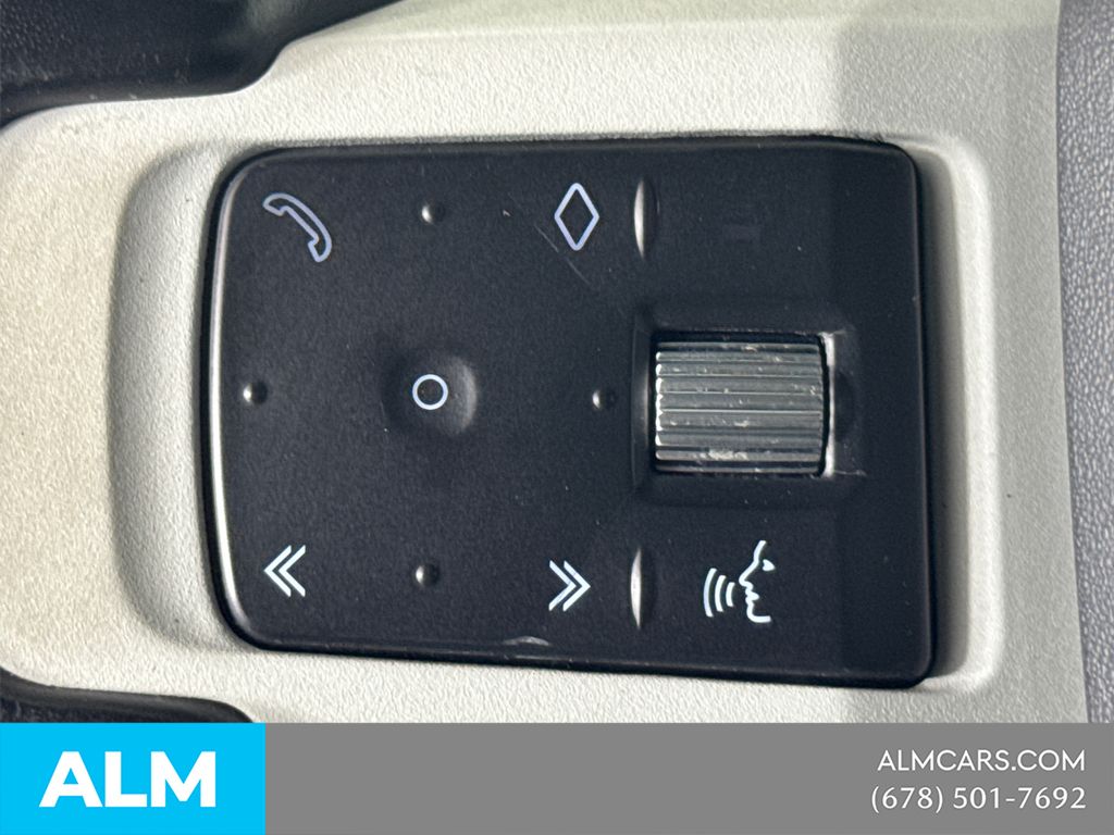 Used 2023 Gray Land Rover X-Dynamic SE image 25