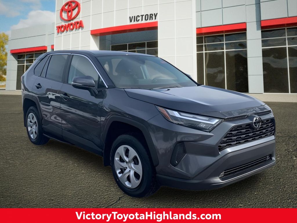 2025 Toyota RAV4 LE AWD