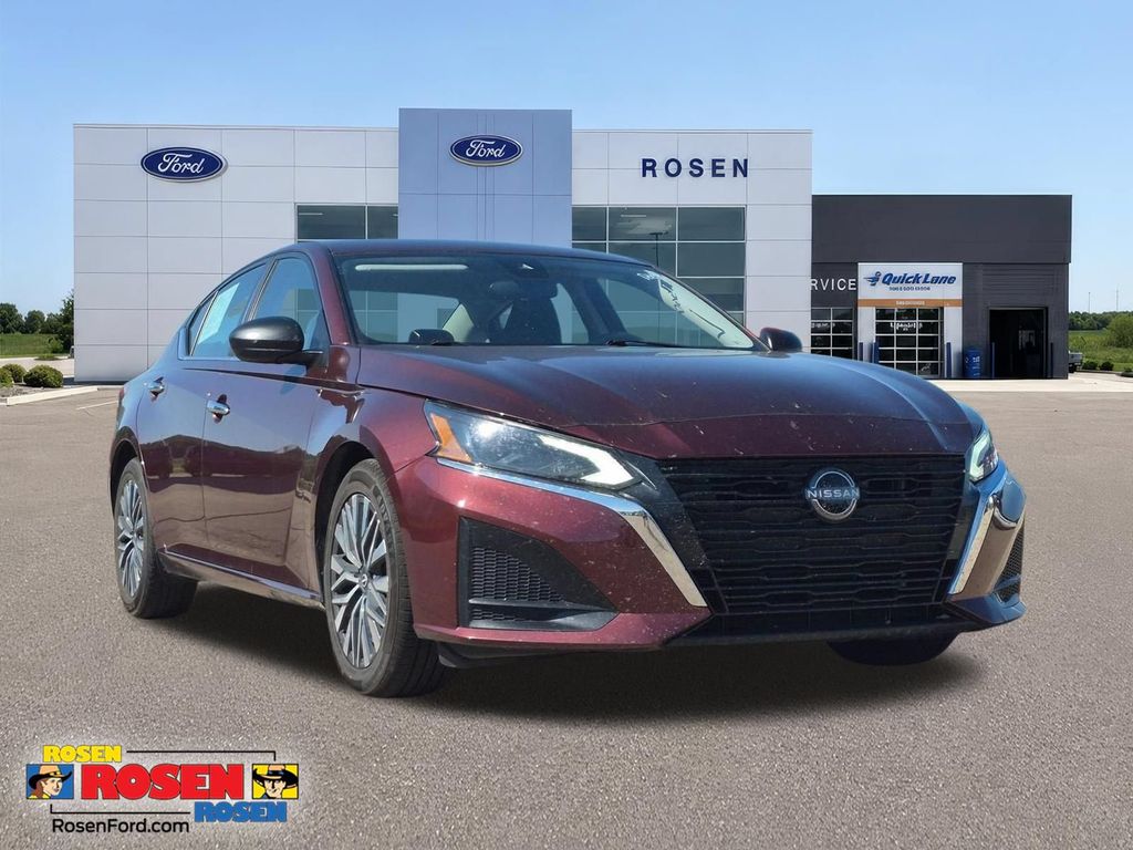 Garnet Pearl Metallic 2024 Nissan Altima Sedan Front-Wheel Drive Continuously Variable Transmission