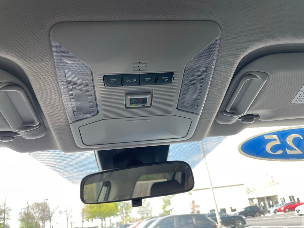 Thumbnail: 2025 Toyota RAV4 - 16