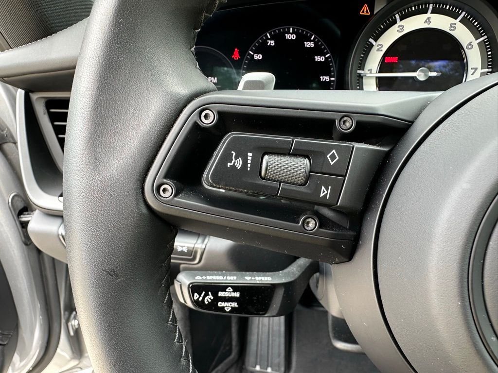 Thumbnail: 2024 Porsche 911 - 23